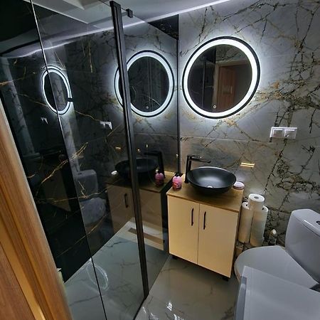 Luxury Aparments Klimatyzacja Z Prywatnym Parkingiem Apartamento Radom Exterior foto