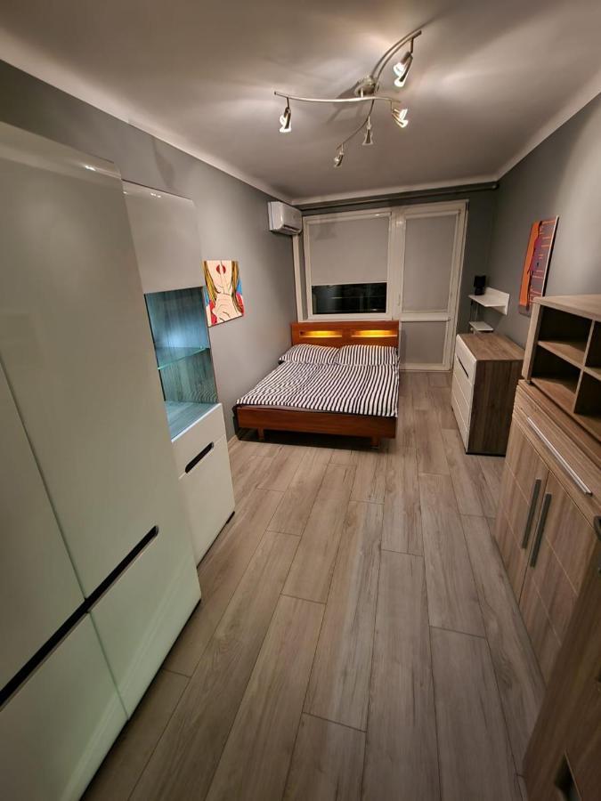 Luxury Aparments Klimatyzacja Z Prywatnym Parkingiem Apartamento Radom Exterior foto